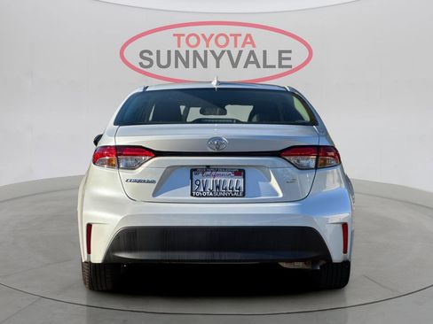 Certified 2025 Toyota Corolla LE image 9