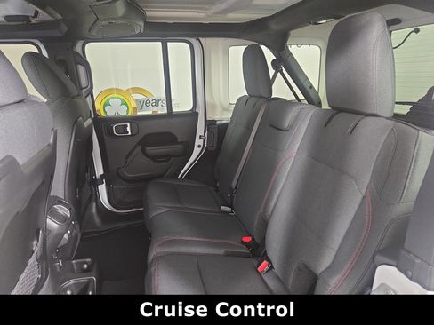 Used 2026 Jeep Wrangler Unlimited Rubicon AWD/4WD image 13
