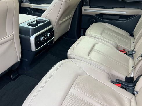 Used 2024 Ford Expedition Max Limited image 9