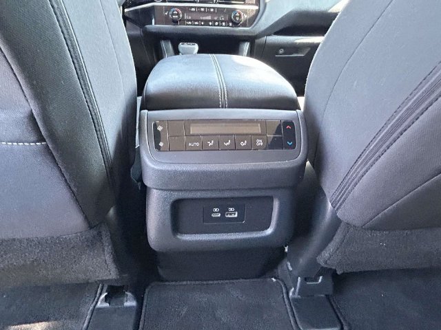 Used 2025 Nissan Pathfinder SV AWD/4WD image 24