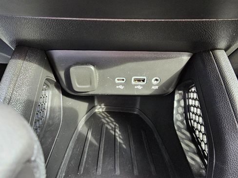 Used 2022 Chevrolet TrailBlazer LT w/ Confidence II Package image 43