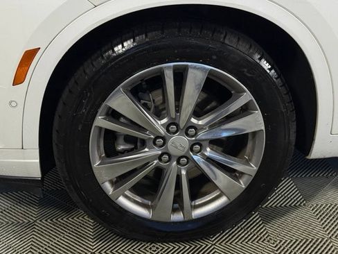 Certified 2024 Cadillac XT6 Premium Luxury w/ Platinum Package FWD image 15