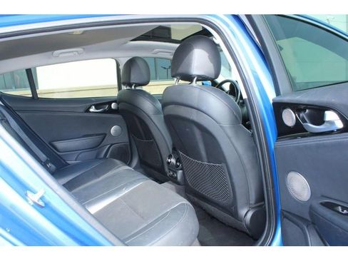 Used 2019 Kia Stinger Premium image 11