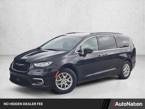 Used 2022 Chrysler Pacifica Touring-L FWD image 1