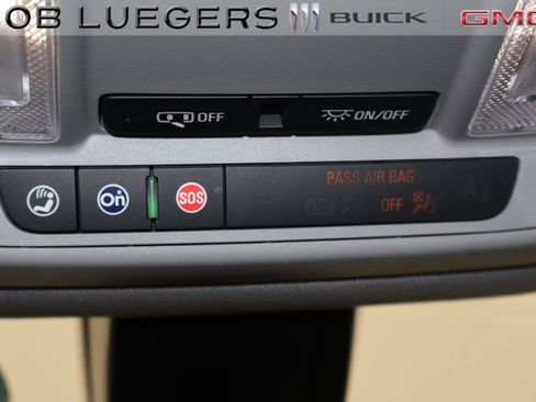 Certified 2023 GMC Acadia SLE w/ Driver Convenience Package image 32