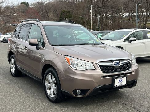 Used 2016 Subaru Forester 2.5i Limited AWD/4WD image 3