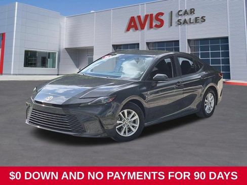 Used 2025 Toyota Camry LE FWD image 1