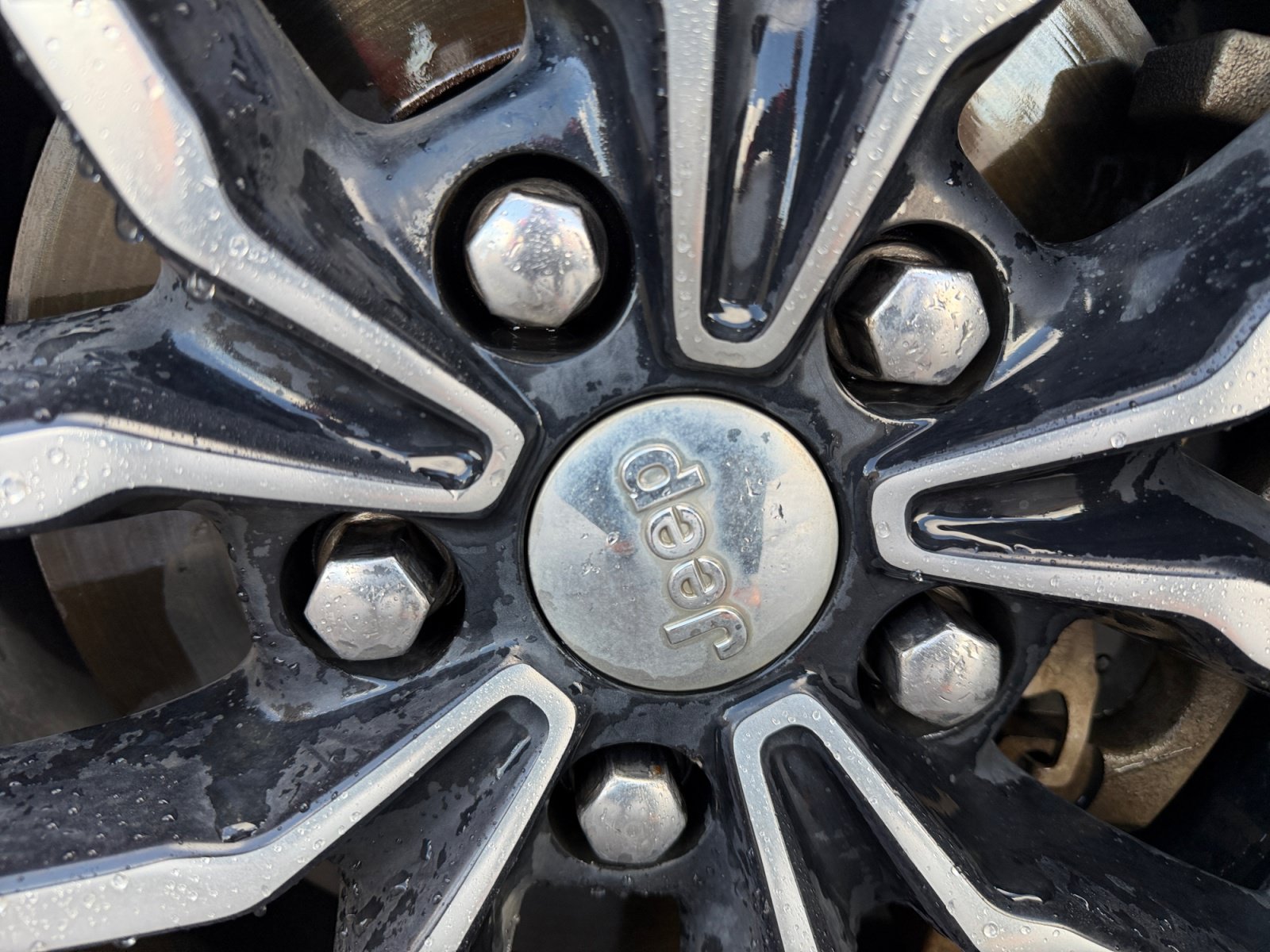 Used 2018 Jeep Grand Cherokee Trailhawk AWD/4WD image 32