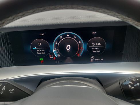 Certified 2026 Volkswagen Tiguan SE AWD/4WD image 11