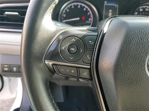 Used 2024 Toyota Camry SE image 14