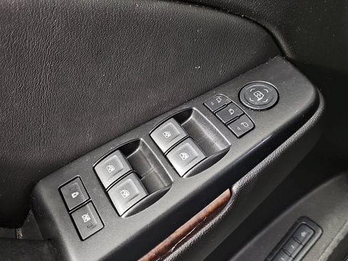 Used 2020 GMC Yukon SLT w/ Premium Edition RWD image 27