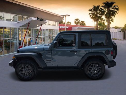 Used 2024 Jeep Wrangler Sport AWD/4WD image 6