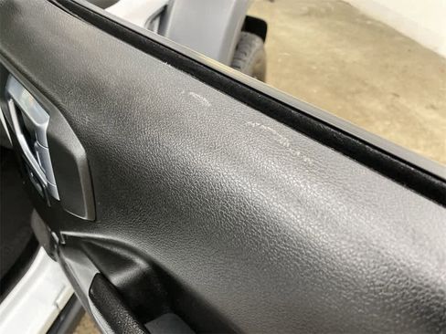 Used 2024 Jeep Wrangler Rubicon image 34