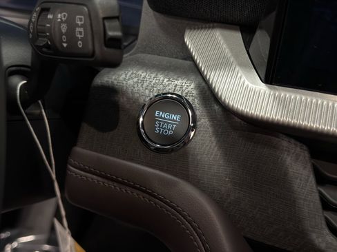 New 2026 Ford Explorer Platinum image 12