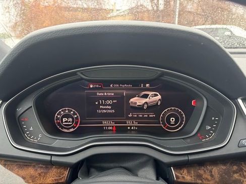 Used 2018 Audi Q5 2.0T Premium Plus w/ Premium Plus Package image 14