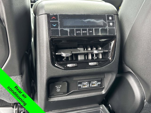 New 2026 Jeep Grand Cherokee L 4WD image 11