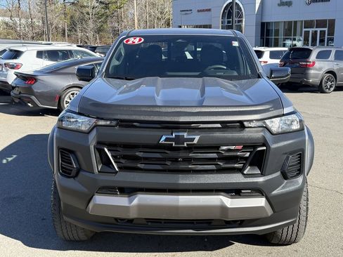 Used 2024 Chevrolet Colorado Trail Boss w/ Technology Package image 9