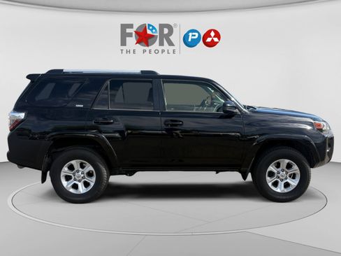 Used 2021 Toyota 4Runner SR5 AWD/4WD image 5