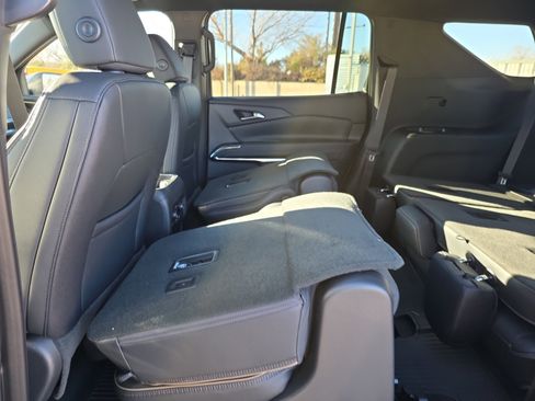 New 2026 Chevrolet Traverse High Country image 23