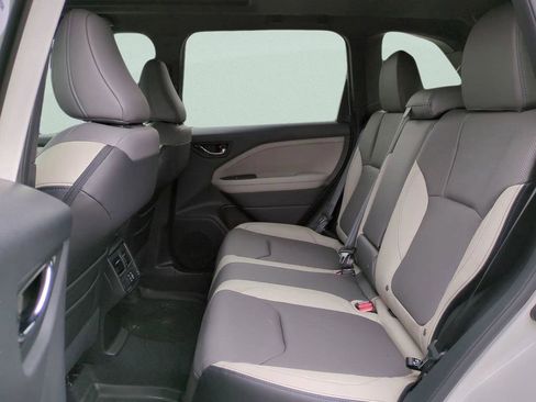 Used 2025 Subaru Forester Limited w/ Popular Package #2 AWD/4WD image 10