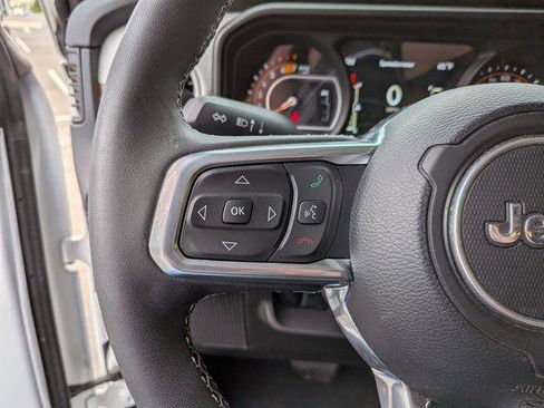 Certified 2025 Jeep Wrangler Unlimited Sahara AWD/4WD image 14