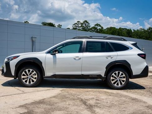 New 2025 Subaru Outback Premium image 2