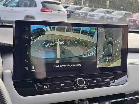 New 2026 Mitsubishi Outlander SE image 13