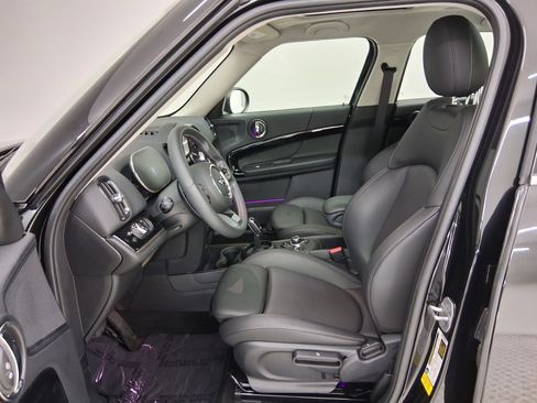 Used 2024 MINI Cooper Countryman S FWD image 3