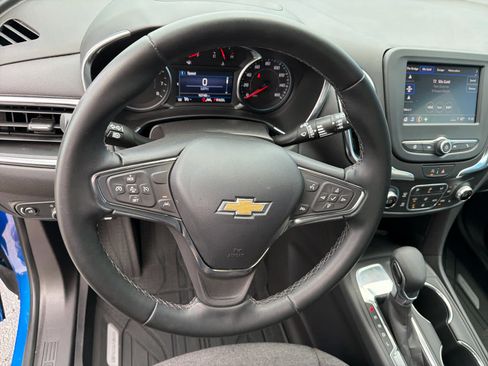 Used 2024 Chevrolet Equinox LT w/ LPO, Floor Liner Package FWD image 19