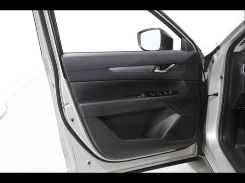 Certified 2025 MAZDA CX-5 AWD 2.5 S w/ Preferred Package image 4