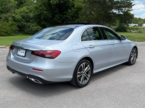 Used 2022 Mercedes-Benz E 350 4MATIC Sedan image 3