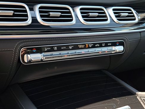 Certified 2026 Mercedes-Benz GLS 63 AMG 4MATIC image 20