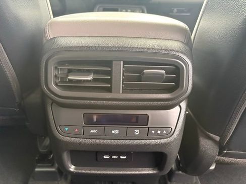 Used 2025 Honda Pilot EX-L image 31