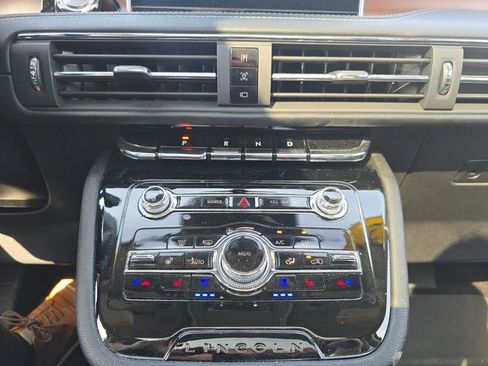 Used 2022 Lincoln Corsair Reserve w/ Equipment Group 201A image 18