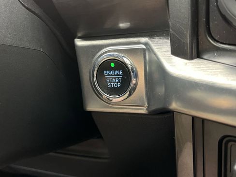 Used 2023 Ford F150 Lariat w/ Equipment Group 502A High image 22