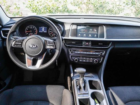 Used 2020 Kia Optima LX image 12