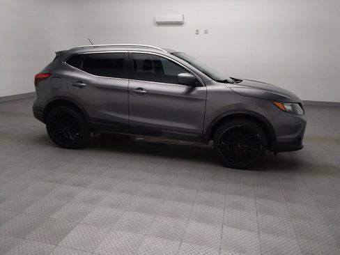 Used 2017 Nissan Rogue Sport SV image 11