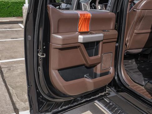 Used 2018 Ford F250 King Ranch w/ Chrome Package image 44