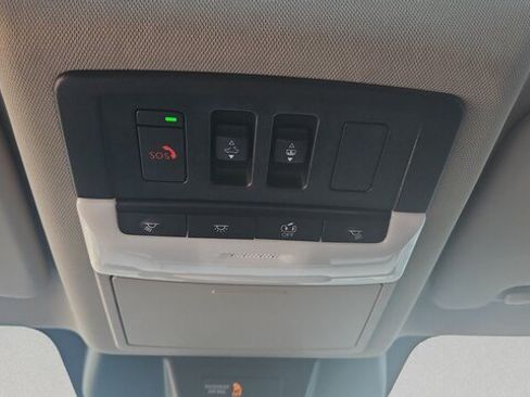 Certified 2025 Nissan Rogue SL w/ Tech Package AWD/4WD image 11