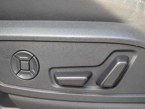 Used 2025 Audi Q5 Premium Plus AWD/4WD image 22