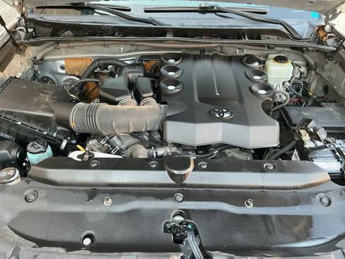 Used 2015 Toyota 4Runner SR5 AWD/4WD image 22