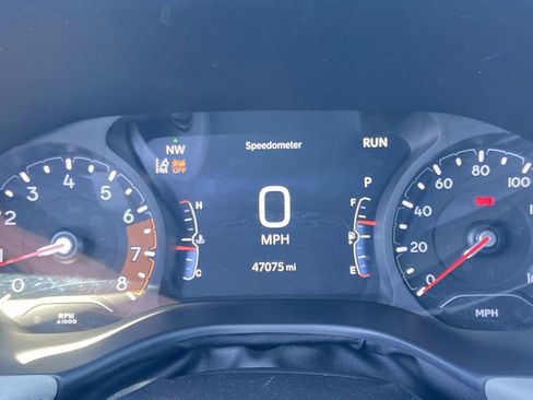 Used 2025 Jeep Compass Limited image 7