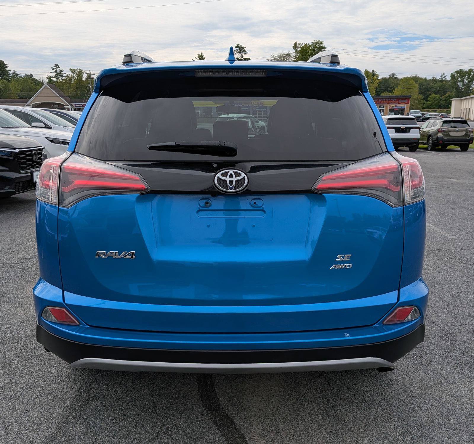 Used 2016 Toyota RAV4 SE AWD/4WD image 9