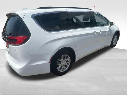 Used 2022 Chrysler Pacifica Touring-L FWD image 24