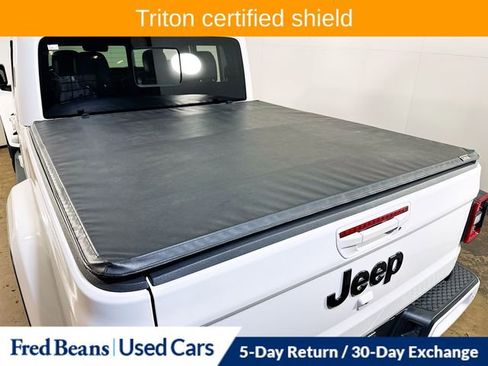 Used 2022 Jeep Gladiator Overland image 7