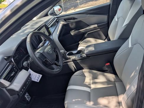 Certified 2026 Toyota Camry SE w/ Convenience Package AWD/4WD image 15