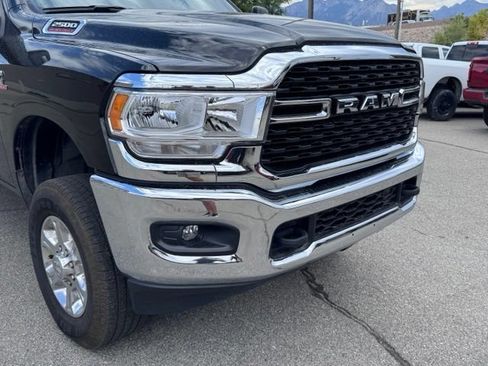 Used 2024 RAM 2500 Big Horn AWD/4WD image 4