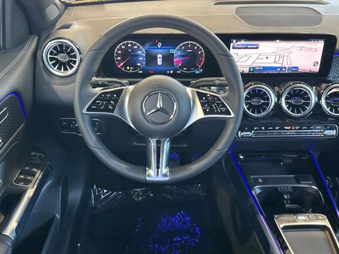 New 2025 Mercedes-Benz GLB 250 image 14