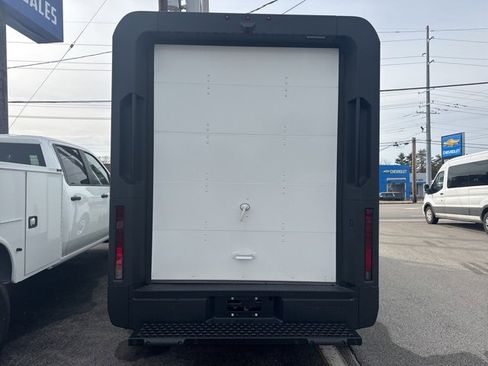 New 2025 Chevrolet Brightdrop 400 w/ Battery Pack, Max Range image 4