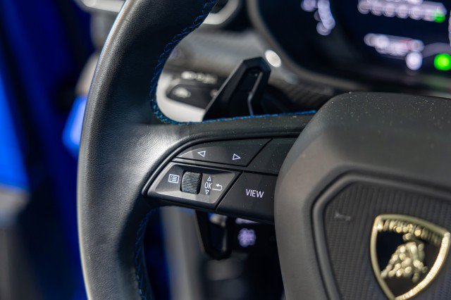 Used 2023 Lamborghini Urus S AWD/4WD image 48